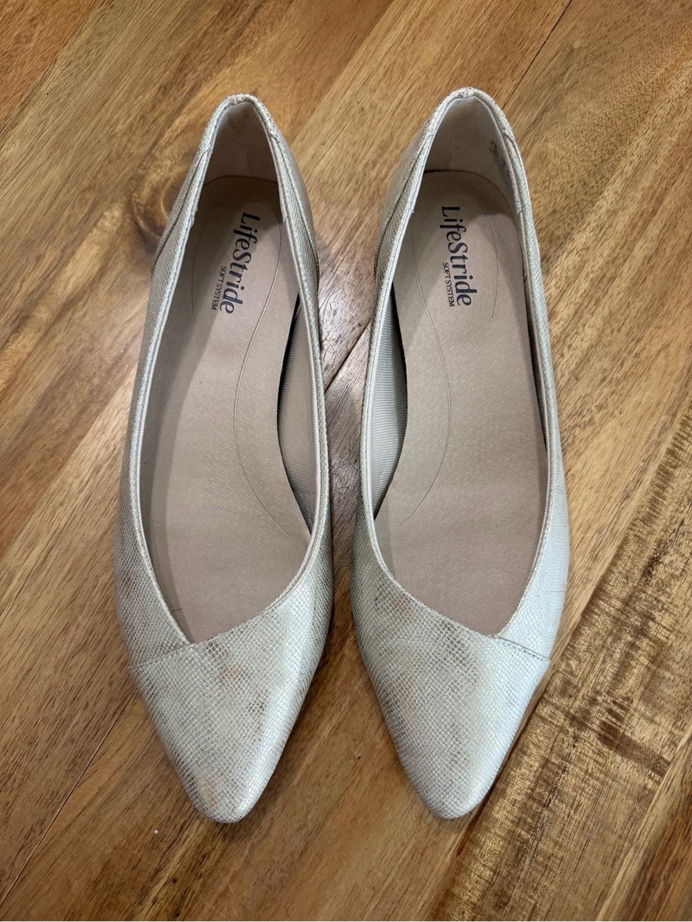 Life Stride Women's Pointed Toe Ballet Flats in Metallic Cream- 9.5